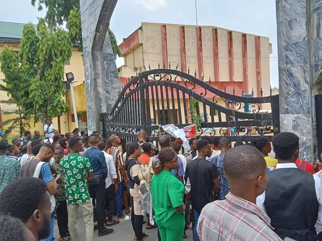 UNICAL Students Protest Over Blackout on Campus - SchoolPursuit